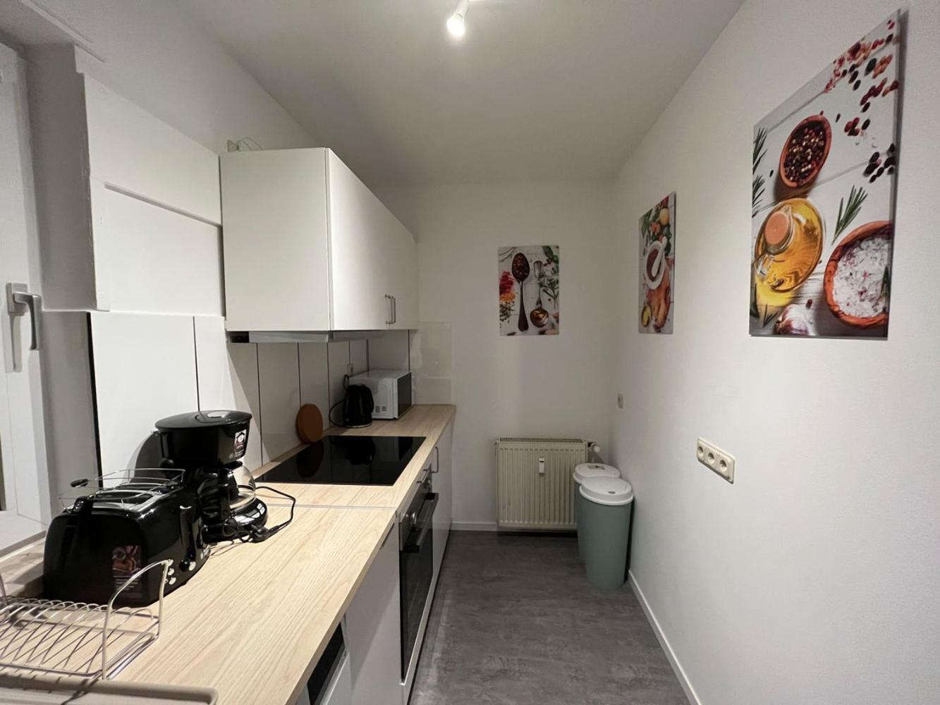 Cozy Apartment In Oberhausen Oberhausen  Buitenkant foto
